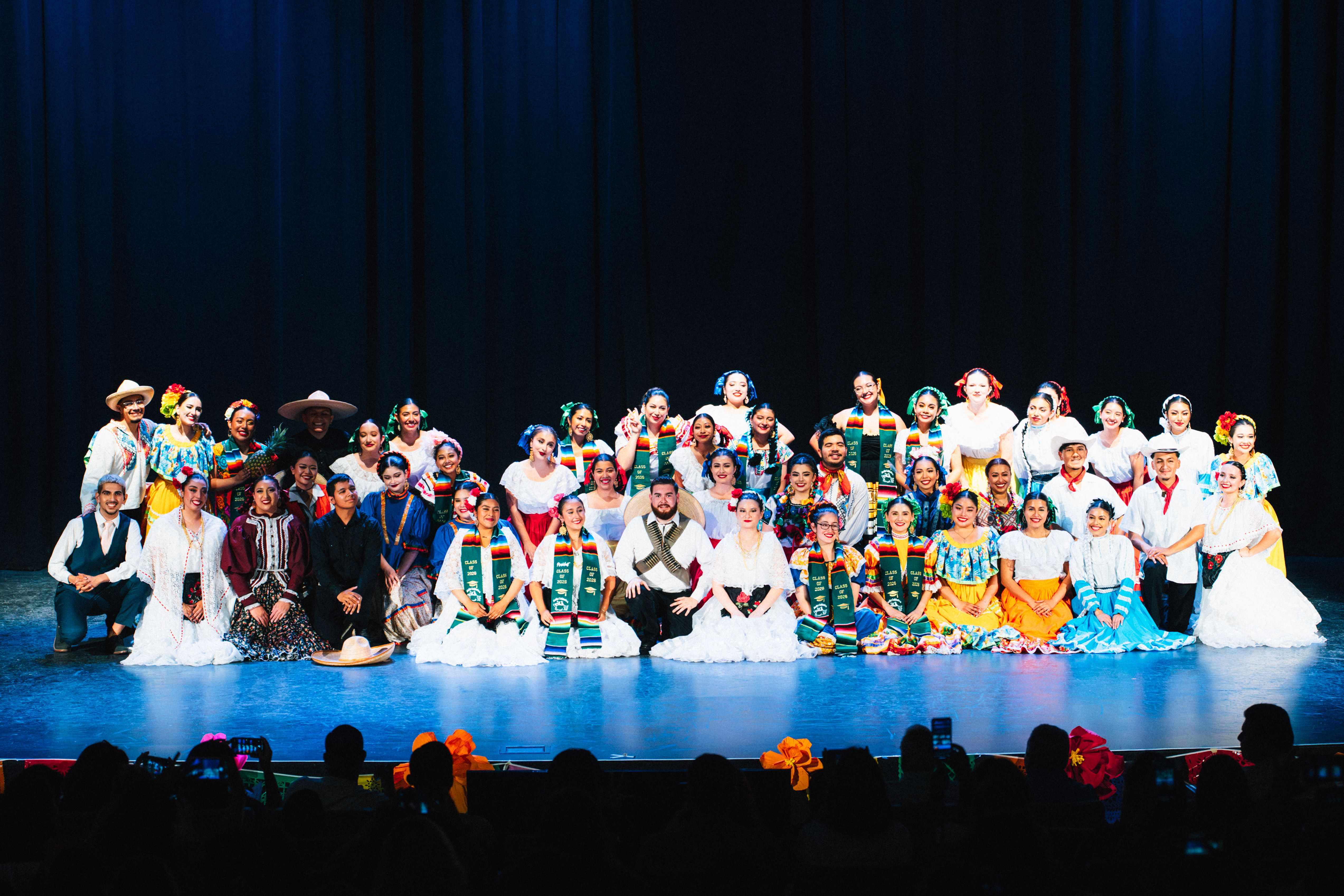 Ballet Folklorico de CSUF group photo